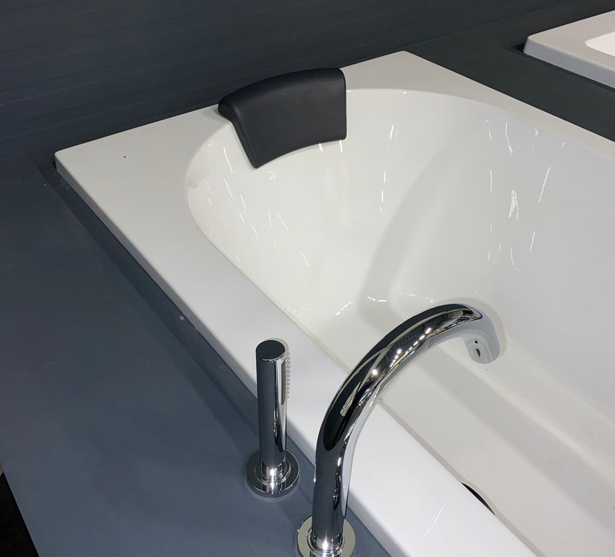 Relax hoofdkussen voor ligbad zwart - productfoto 4