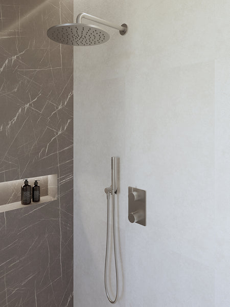 Termostato empotrado Caral completo con ducha de techo de 30 cm y ducha de mano con varilla de acero cepillado