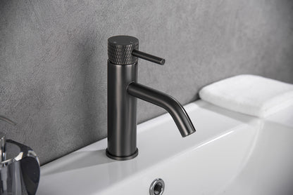 Ribbd wastafelkraan met coldstart gunmetal PVD - WDtegels