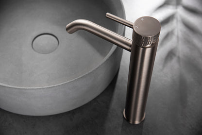 Ribbd XL wastafelkraan hoog met coldstart geborsteld staal PVD - WDtegels