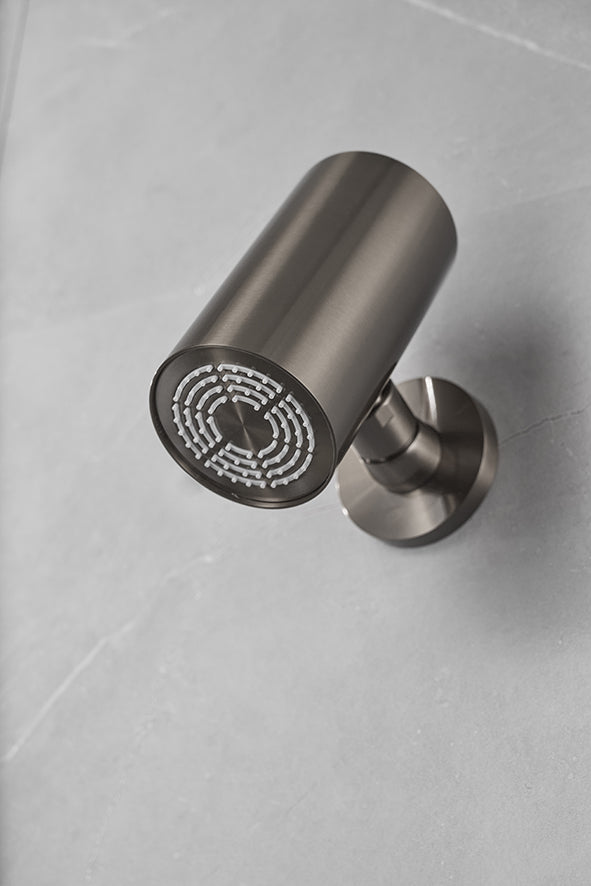 UniMatch Beam hoofddouche rond 1 stand met muurbevestiging gunmetal PVD - WDtegels