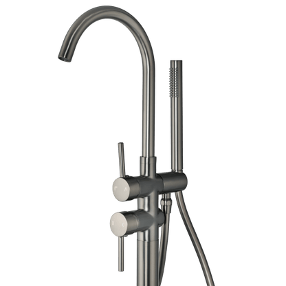 Detail van vrijstaande badkraan met handdouche Armonio in gun metal