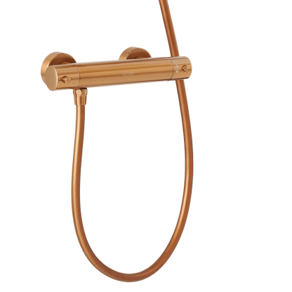 Detail van de bediening van handdoucheset met glijstang Delfi in mat brons
