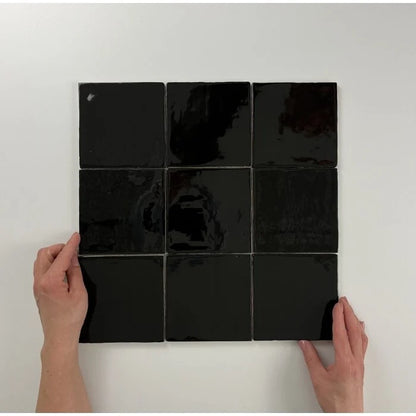 Old Dutch white tiles Black 13x13