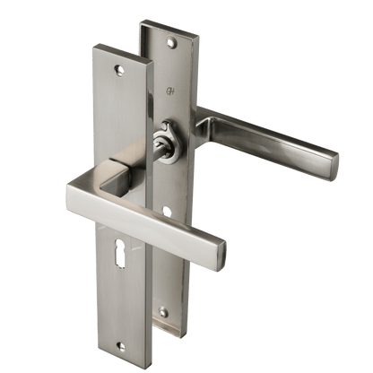 Deurklink Grado in RVS met sleutelgat 56 mm